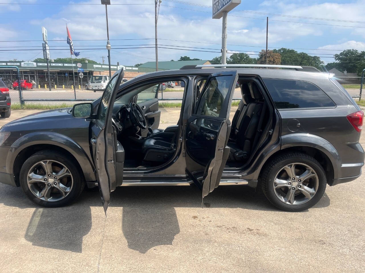 Used 2017 Dodge Journey Crossroad AWD/4WD image 22