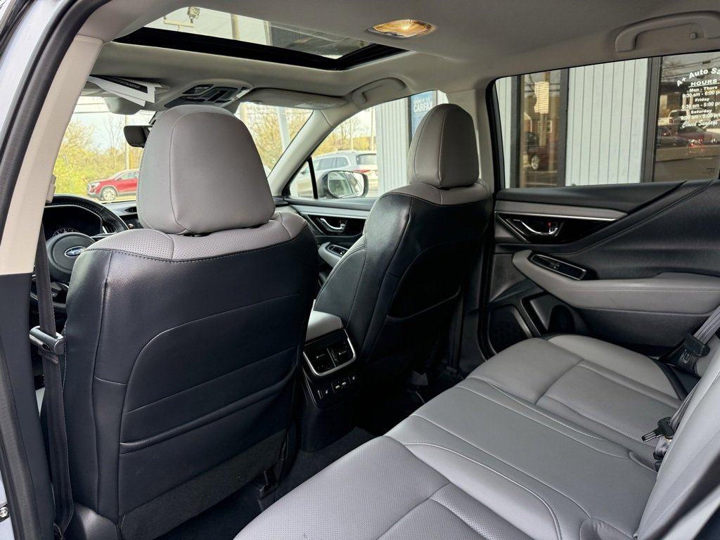 Used 2022 Subaru Outback Limited image 15