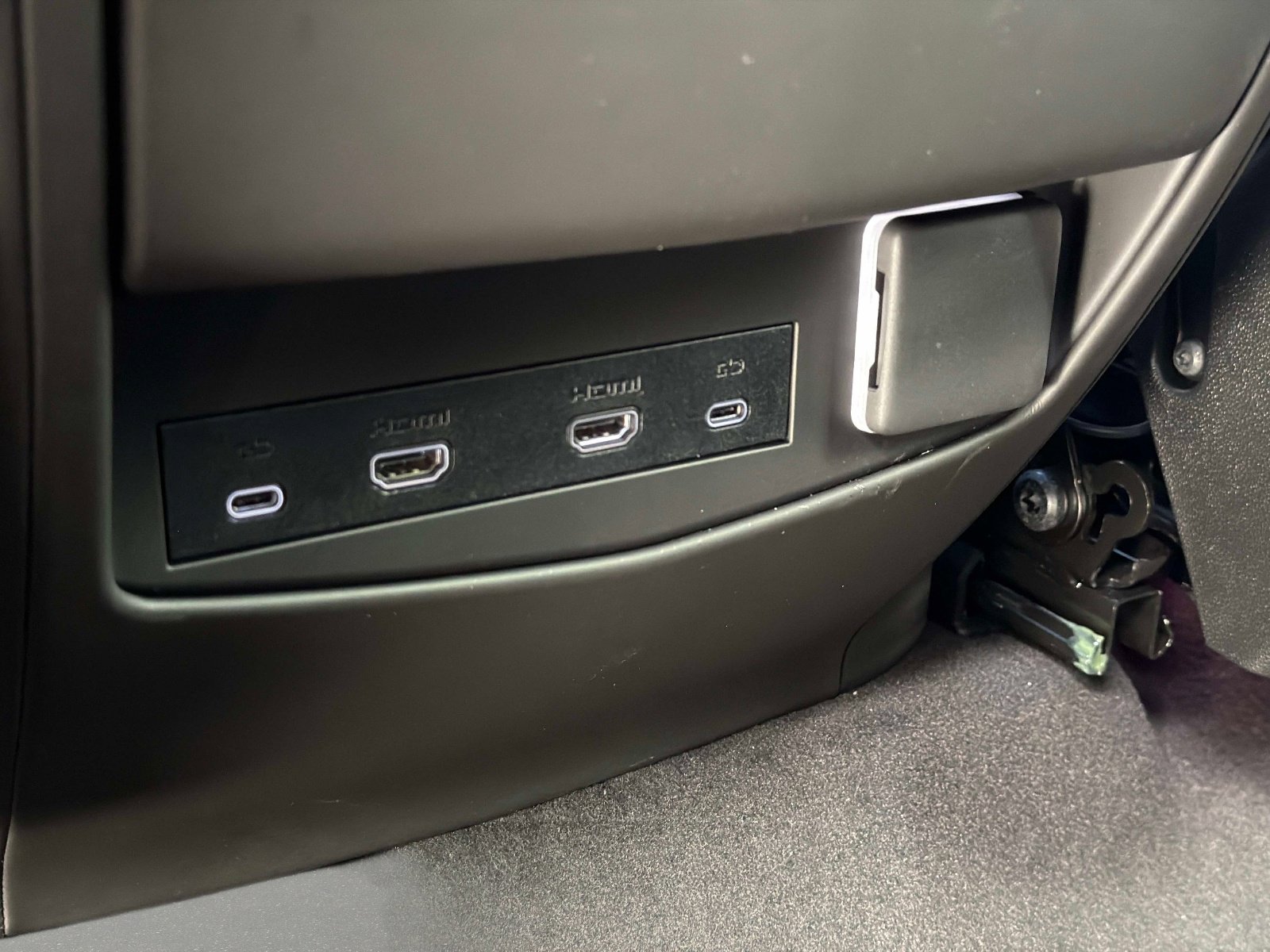 Used 2026 Cadillac Escalade ESV Platinum Sport w/ LPO, ONYX Package image 37