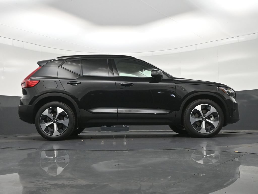 New 2026 Volvo XC40 B5 Plus w/ Protection Package Premier AWD/4WD image 26