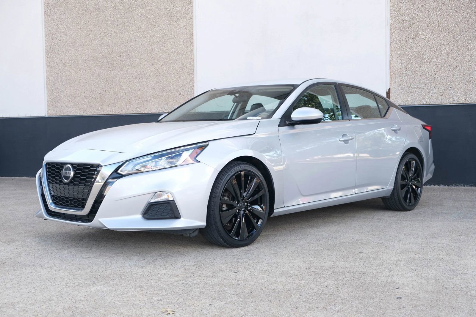 Used 2020 Nissan Altima 2.5 SR FWD image 5
