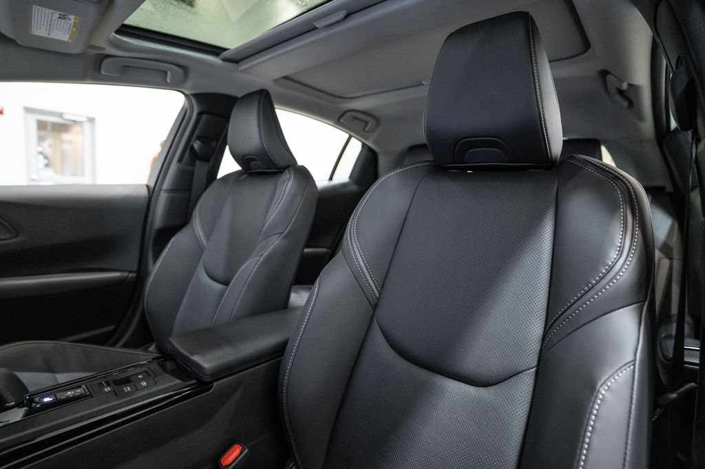 New 2026 Toyota Prius Plug-In Hybrid FWD image 14