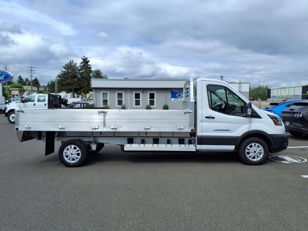 New 2023 Ford E-Transit image 20
