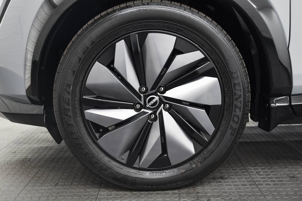 Used 2023 Nissan Ariya AWD image 9