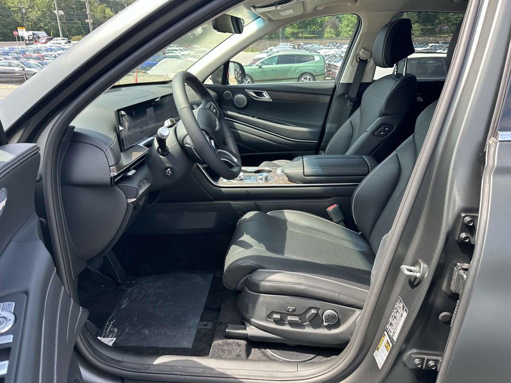 New 2025 Genesis GV80 2.5T Prestige image 16