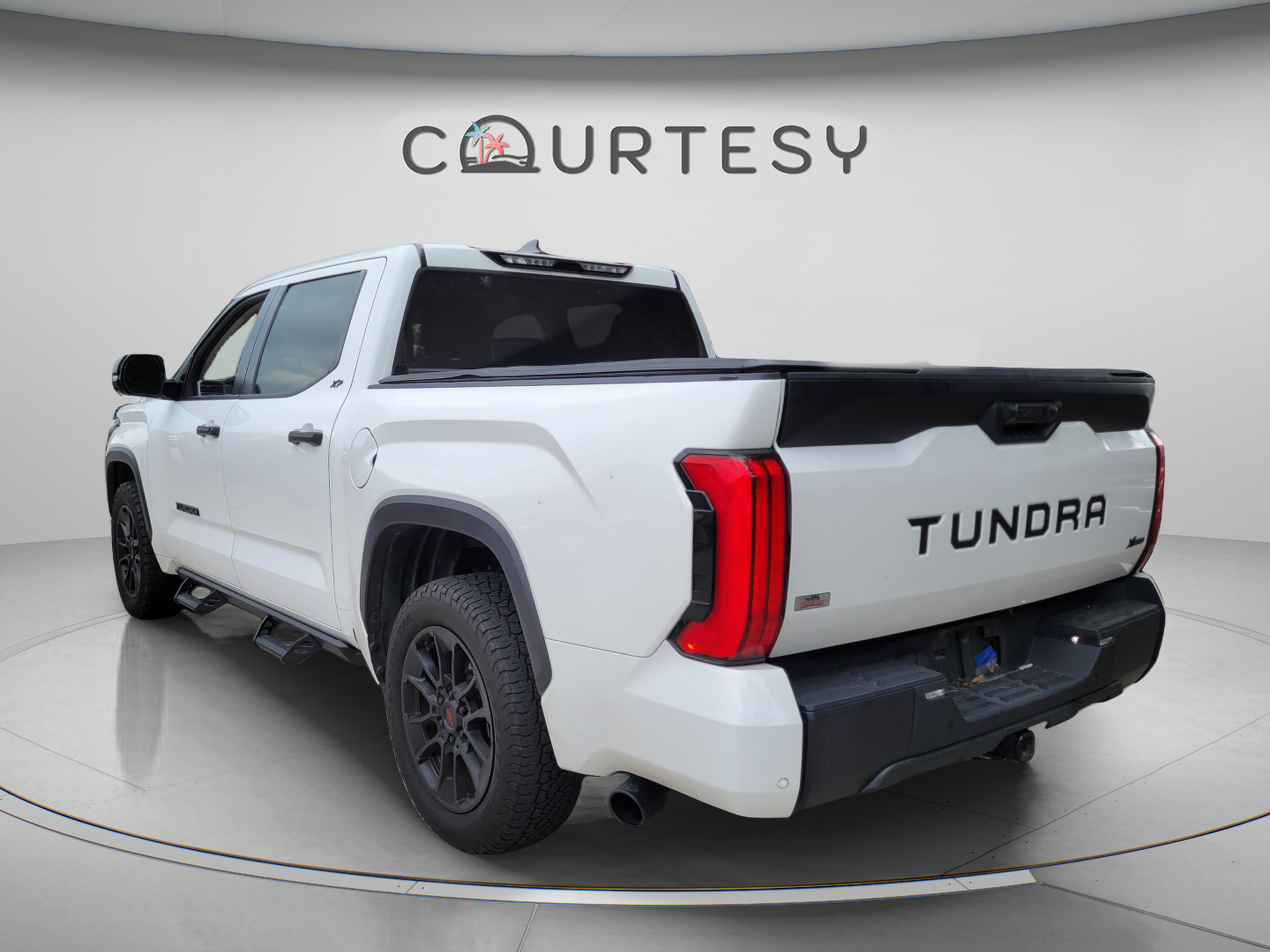 Used 2024 Toyota Tundra SR5 w/ SR5 Convenience Package RWD image 2