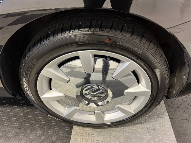 Used 2015 Volkswagen Beetle 1.8T image 13