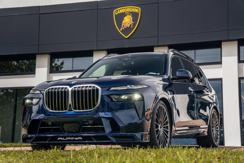 Used 2024 BMW ALPINA XB7 AWD/4WD image 1