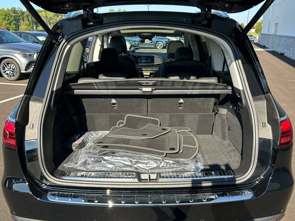 New 2026 Mercedes-Benz GLS 450 4MATIC image 7