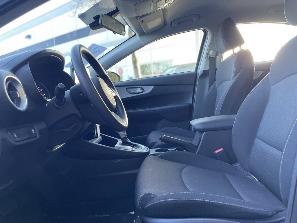 Used 2022 Kia Forte LXS image 18