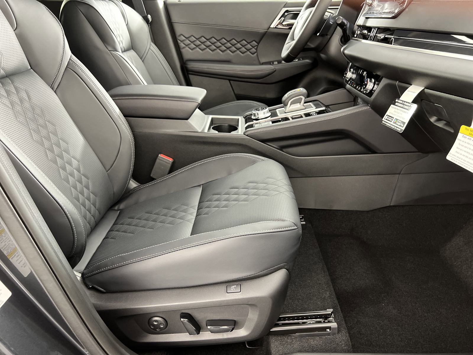 New 2025 Mitsubishi Outlander SEL Black Edition image 14