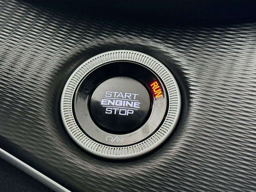 Certified 2024 Jeep Grand Cherokee Altitude image 22