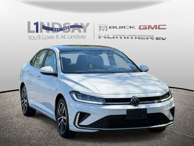 Used 2025 Volkswagen Jetta SE w/ Sunroof Package image 1