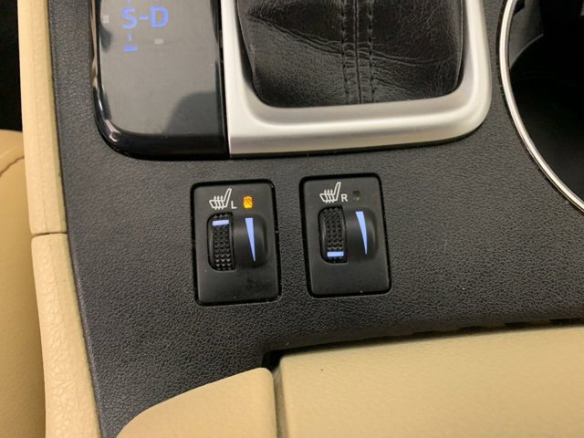 Used 2018 Toyota Highlander XLE image 17