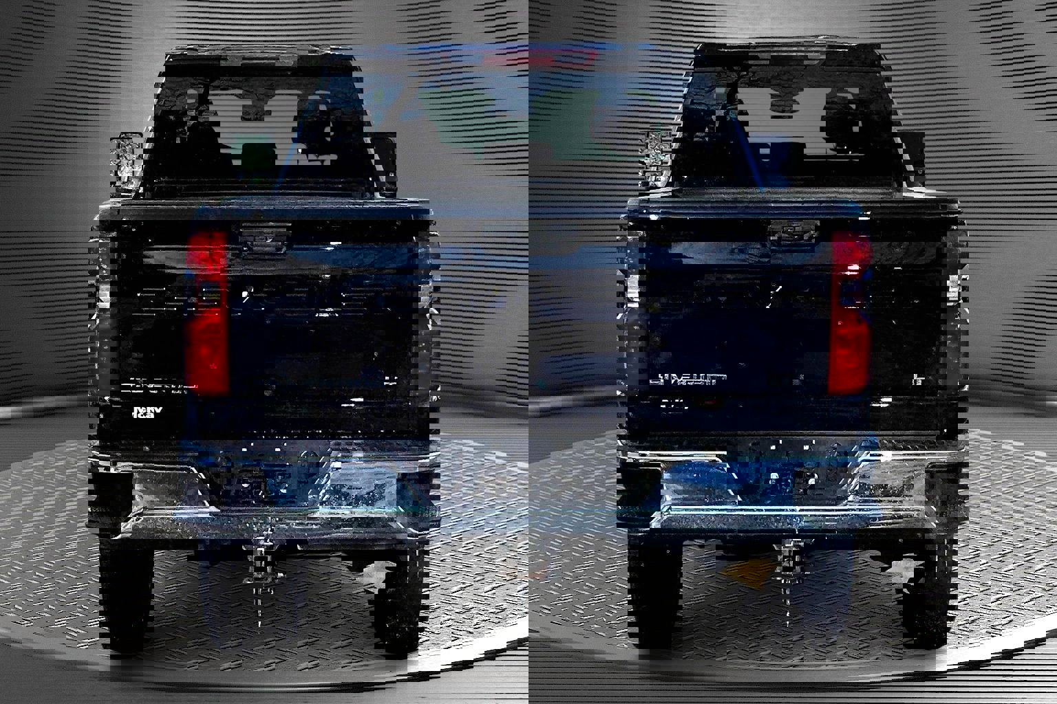 Used 2024 Chevrolet Silverado 2500 LT w/ Convenience Package image 5