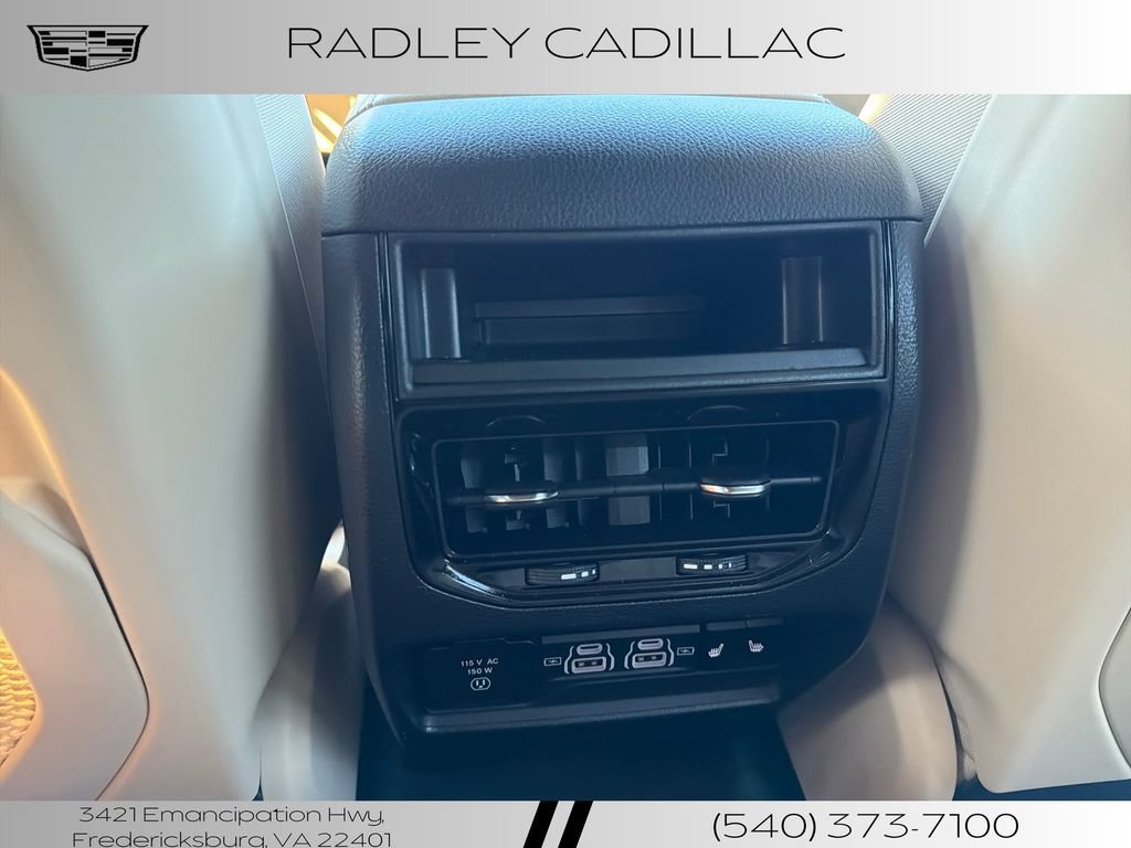 Used 2025 Jeep Grand Cherokee Limited AWD/4WD image 13