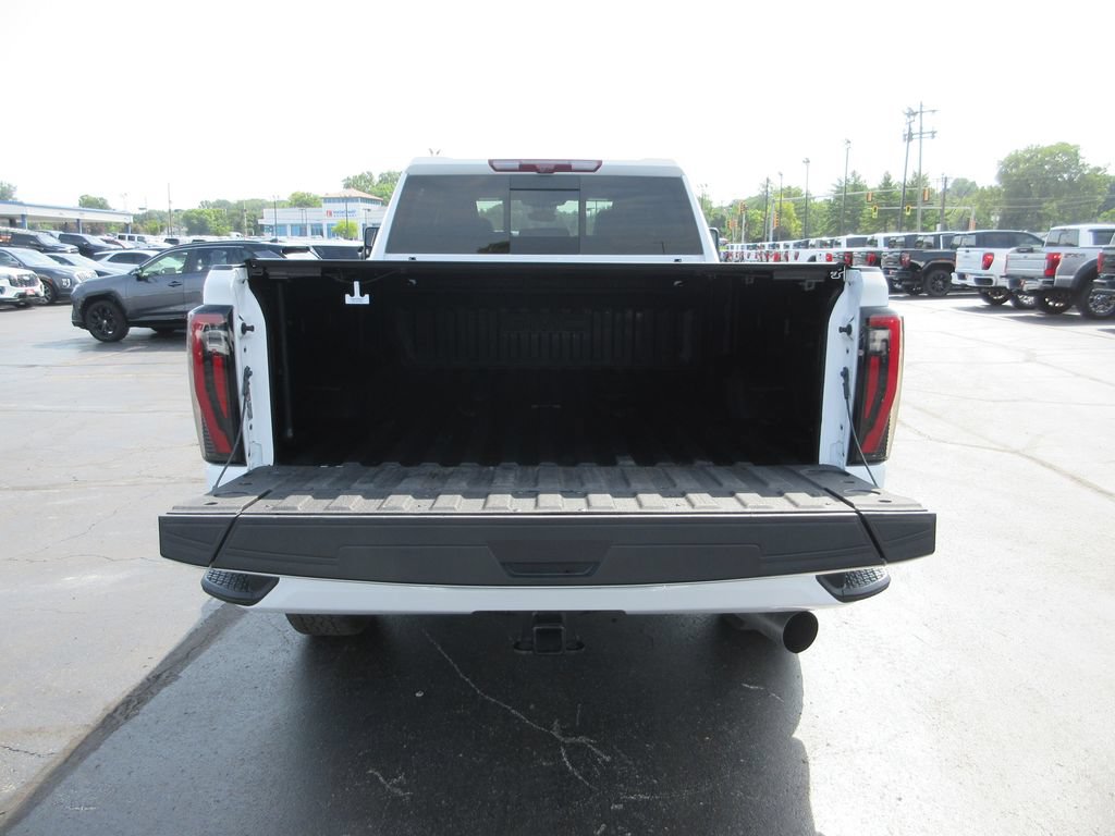Certified 2025 GMC Sierra 2500 AT4 w/ AT4 Premium Plus Package AWD/4WD image 8