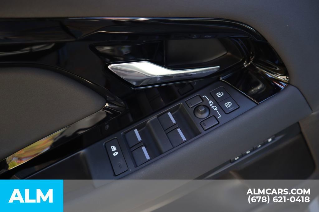 Used 2024 Land Rover Range Rover Evoque Dynamic SE image 15
