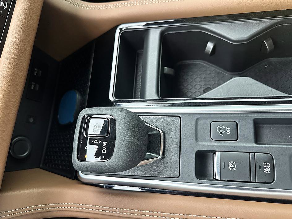 Certified 2026 Nissan Pathfinder Platinum image 28