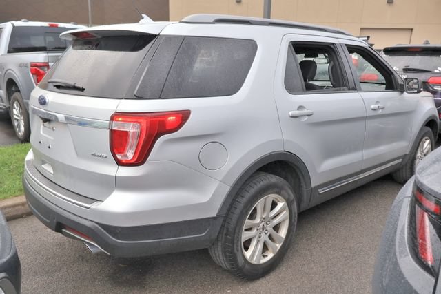 Used 2018 Ford Explorer XLT w/ Equipment Group 201A AWD/4WD image 4