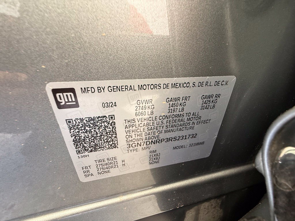 Used 2024 Chevrolet Equinox EV RS FWD image 34