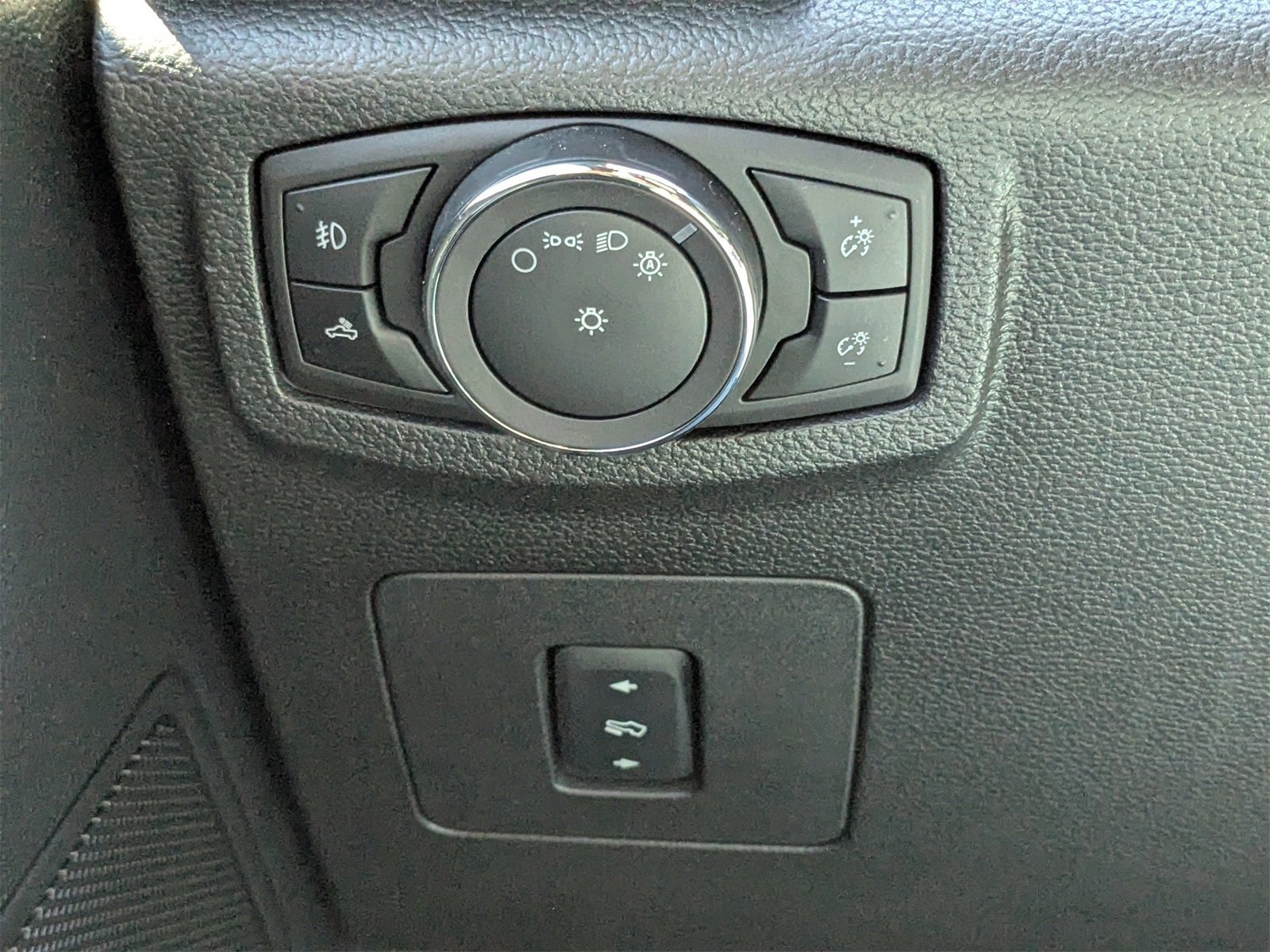 Used 2017 Ford F150 XLT w/ Equipment Group 301A Mid image 29