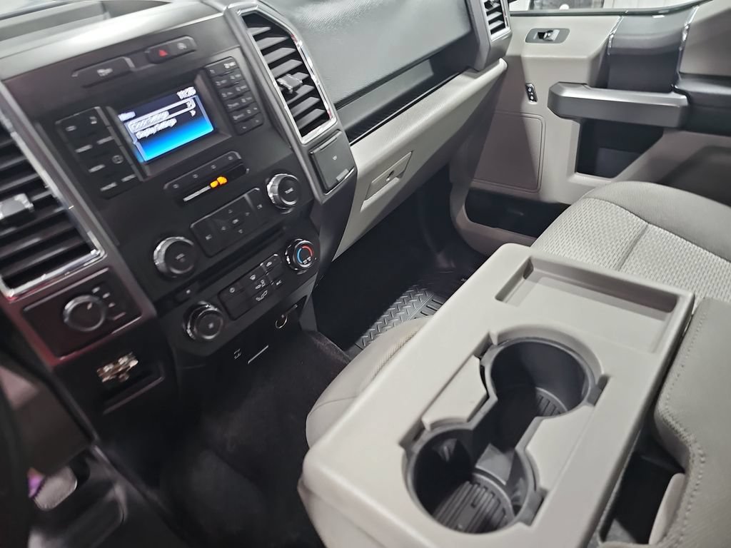 Used 2016 Ford F150 XLT AWD/4WD image 23