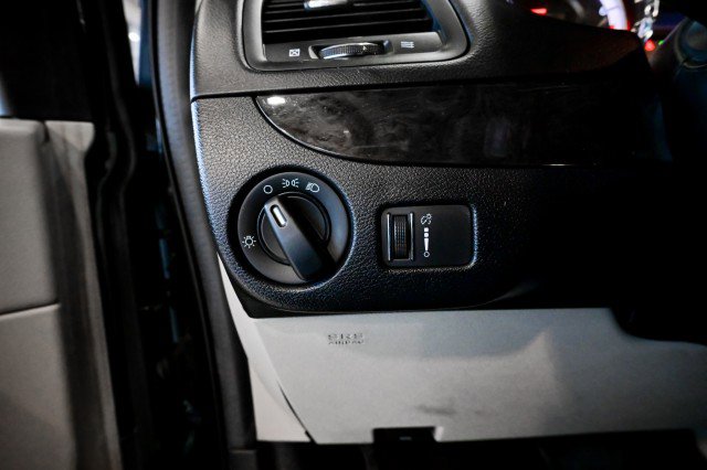 Used 2019 Dodge Grand Caravan SE w/ UConnect Hands-Free Group image 36