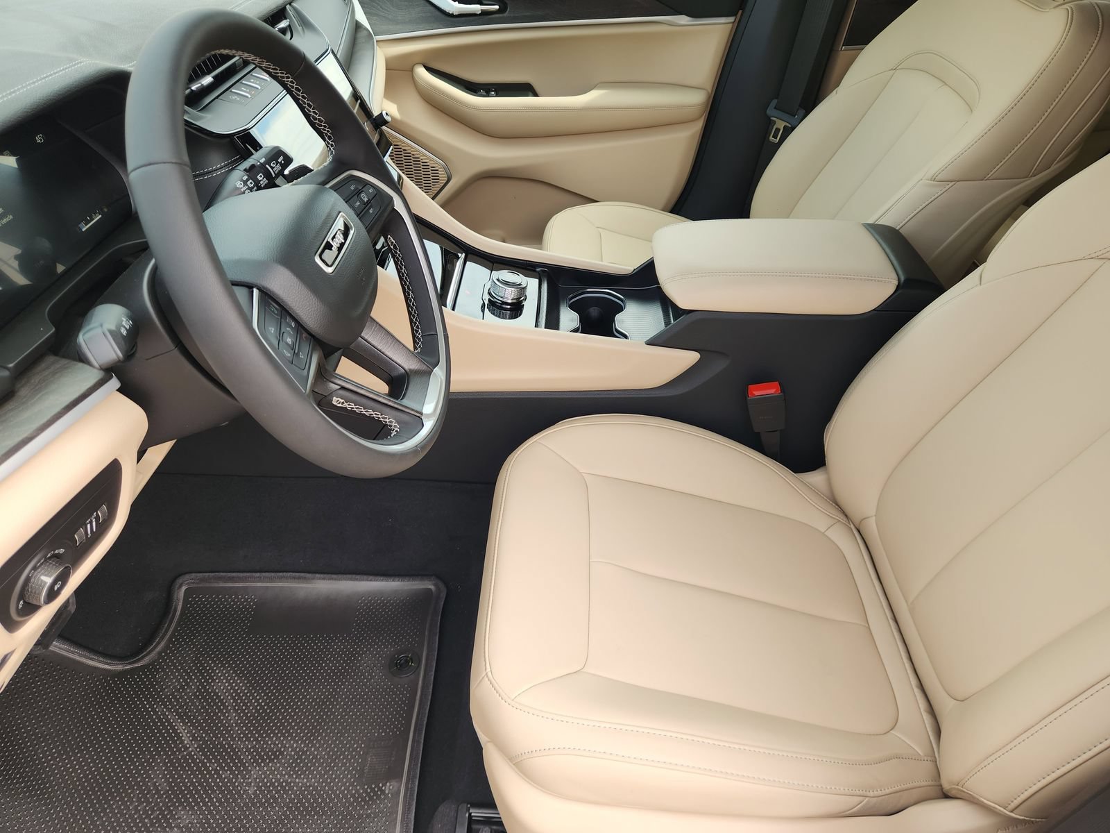 New 2026 Jeep Grand Cherokee Limited RWD image 12