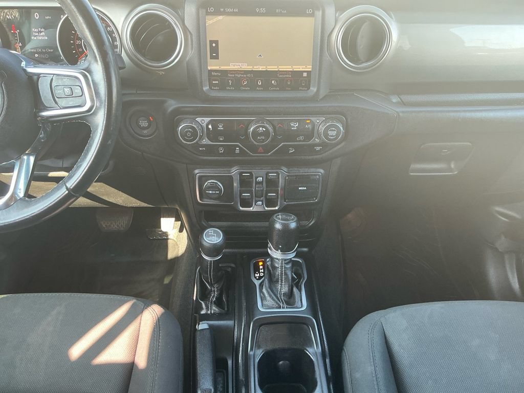 Used 2018 Jeep Wrangler Unlimited Sahara AWD/4WD image 20