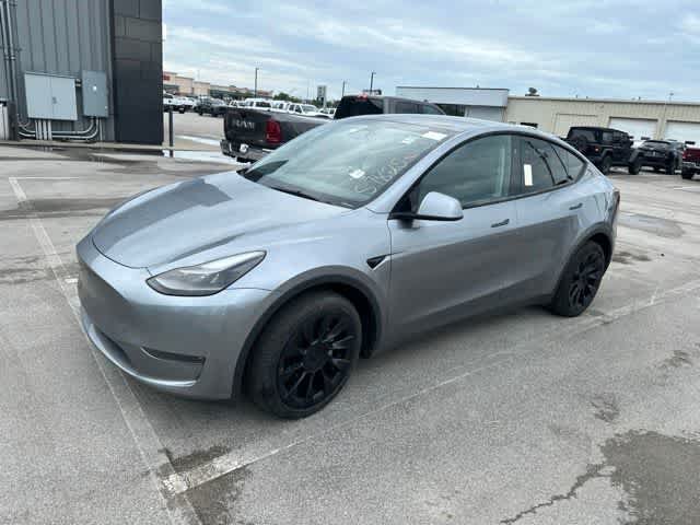 Used 2024 Tesla Model Y Long Range AWD/4WD image 9