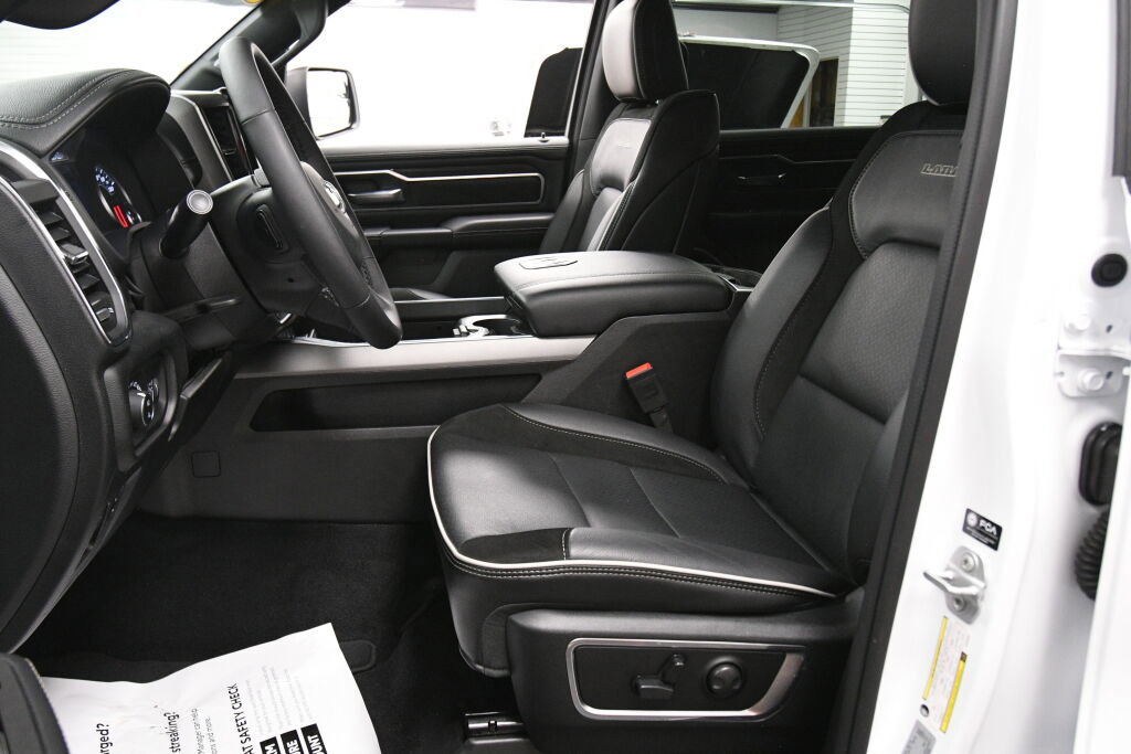 Used 2026 RAM 1500 Laramie AWD/4WD image 10