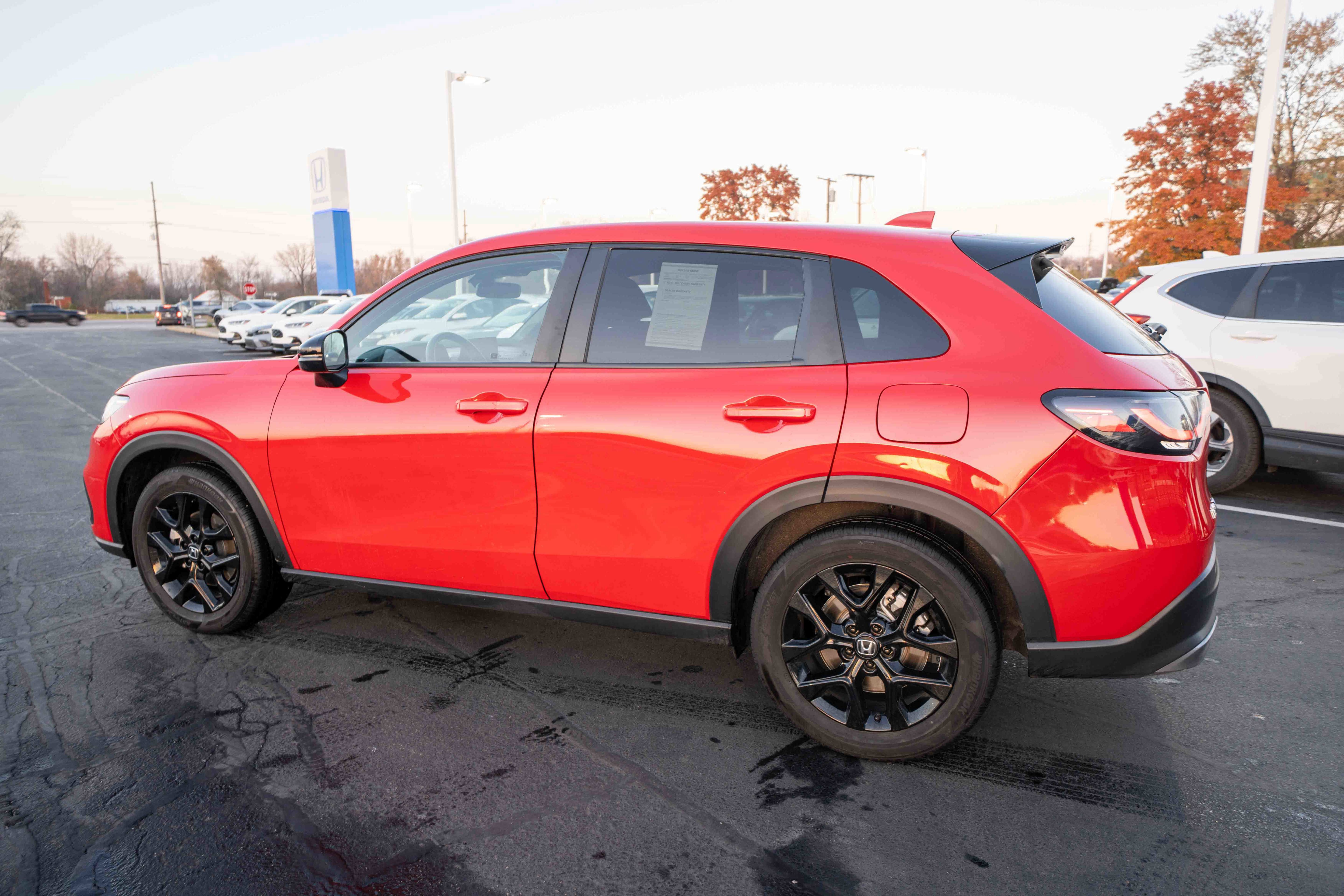 Used 2025 Honda HR-V Sport image 4