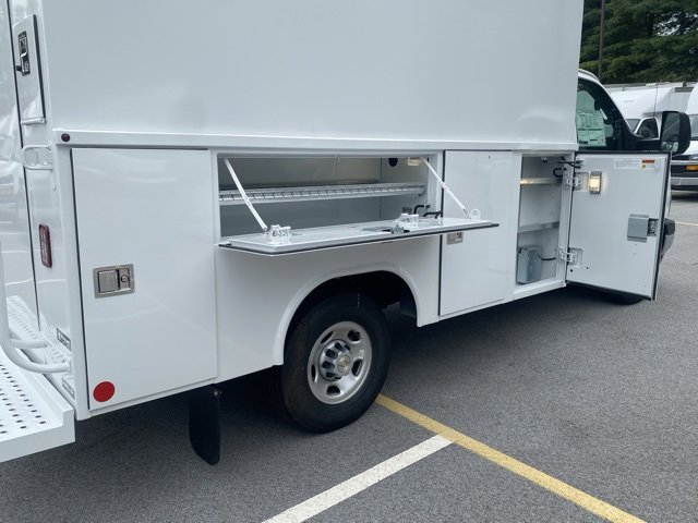 New 2025 Chevrolet Express 3500 w/ Power Convenience Package image 33