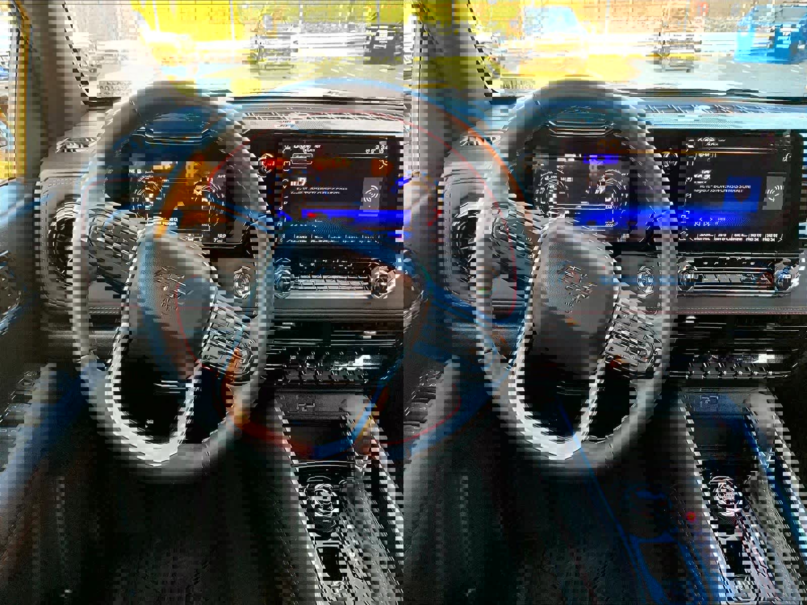 Used 2024 Chevrolet Colorado Z71 w/ Z71 Convenience Package 2 image 17