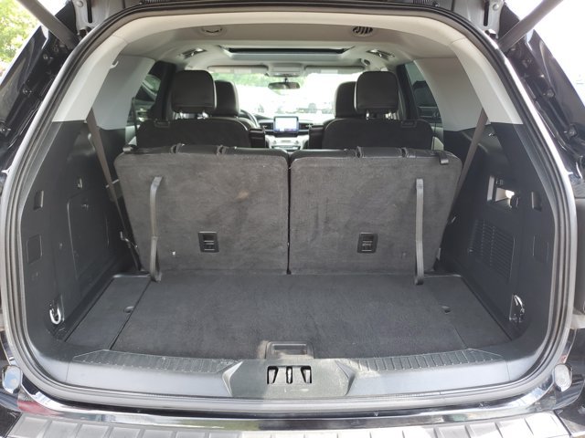 Used 2023 Ford Explorer XLT w/ Equipment Group 202A AWD/4WD image 9