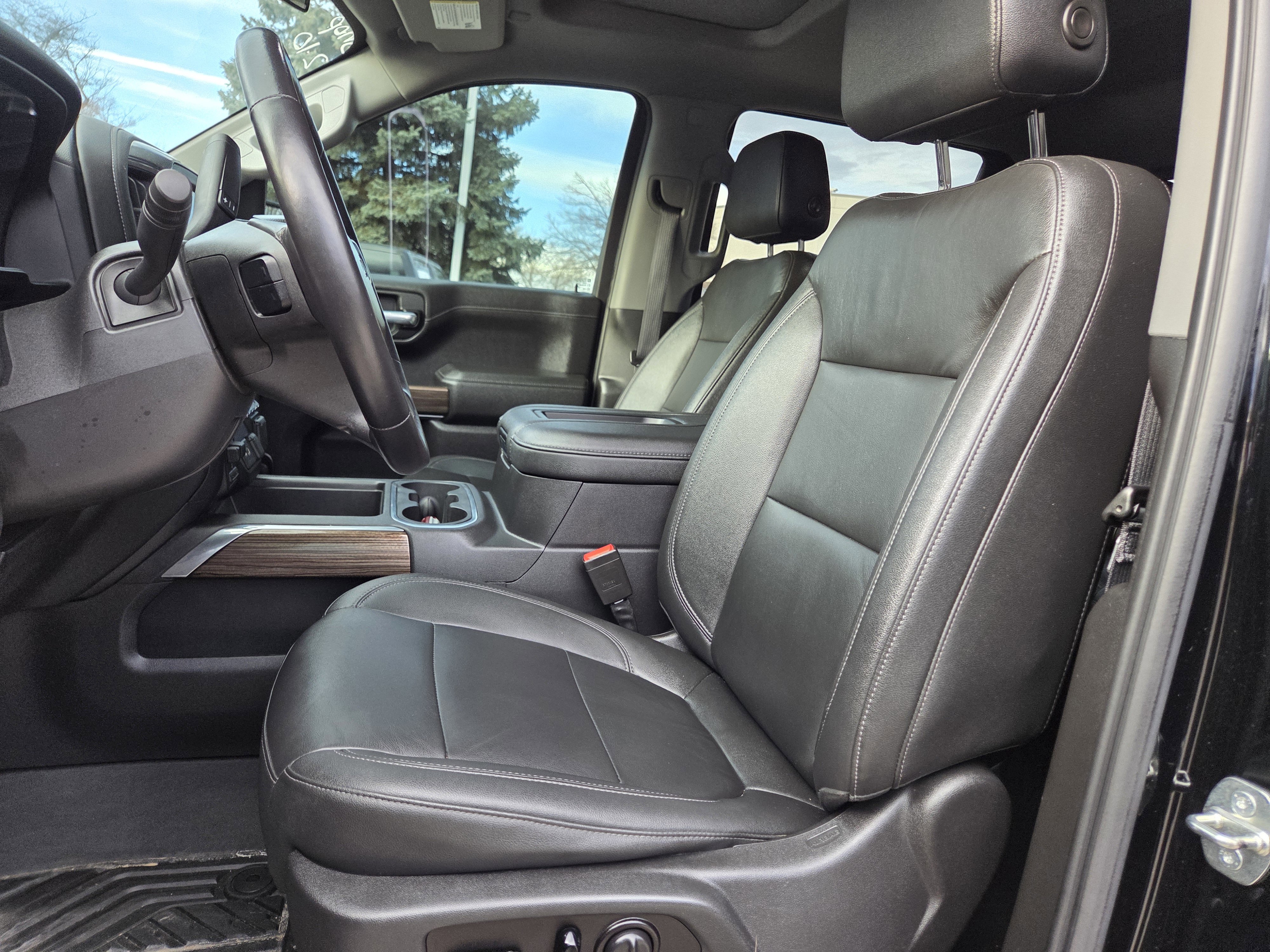 Used 2021 Chevrolet Silverado 1500 LT Trail Boss w/ Convenience Package II image 16