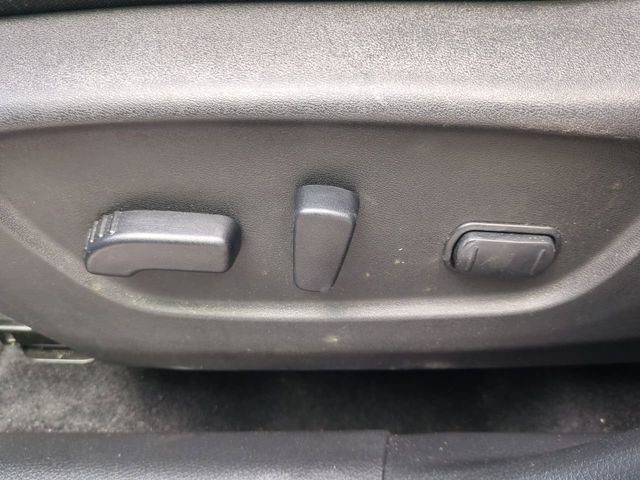 Used 2020 Nissan Rogue SV FWD image 22