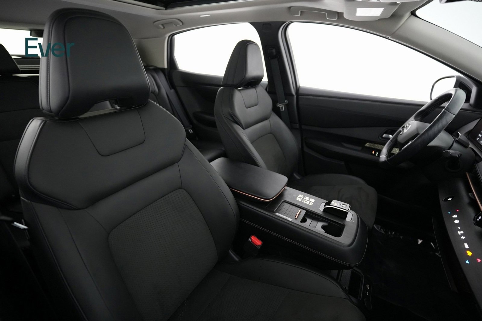 Used 2023 Nissan Ariya FWD image 9