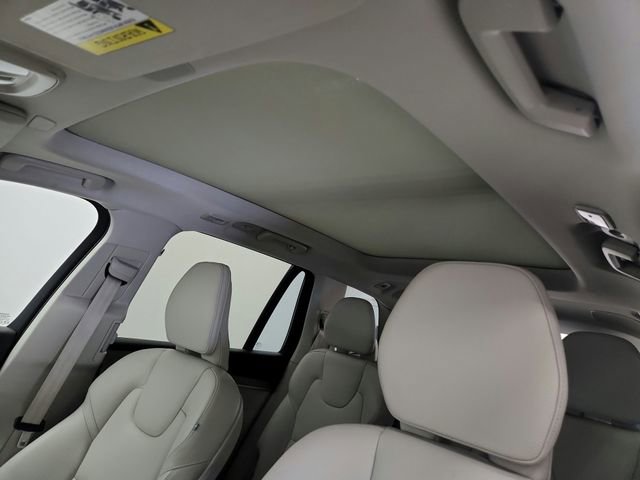 Used 2024 Volvo XC90 B6 Plus image 19