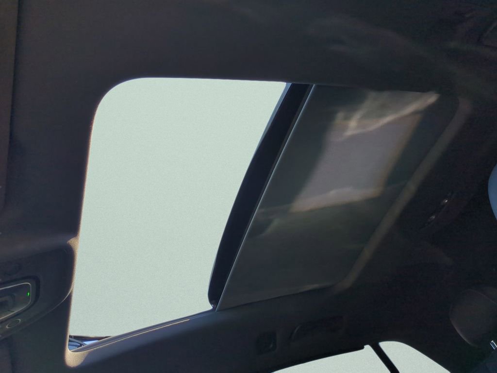 Used 2023 Audi Q8 Premium Plus image 32