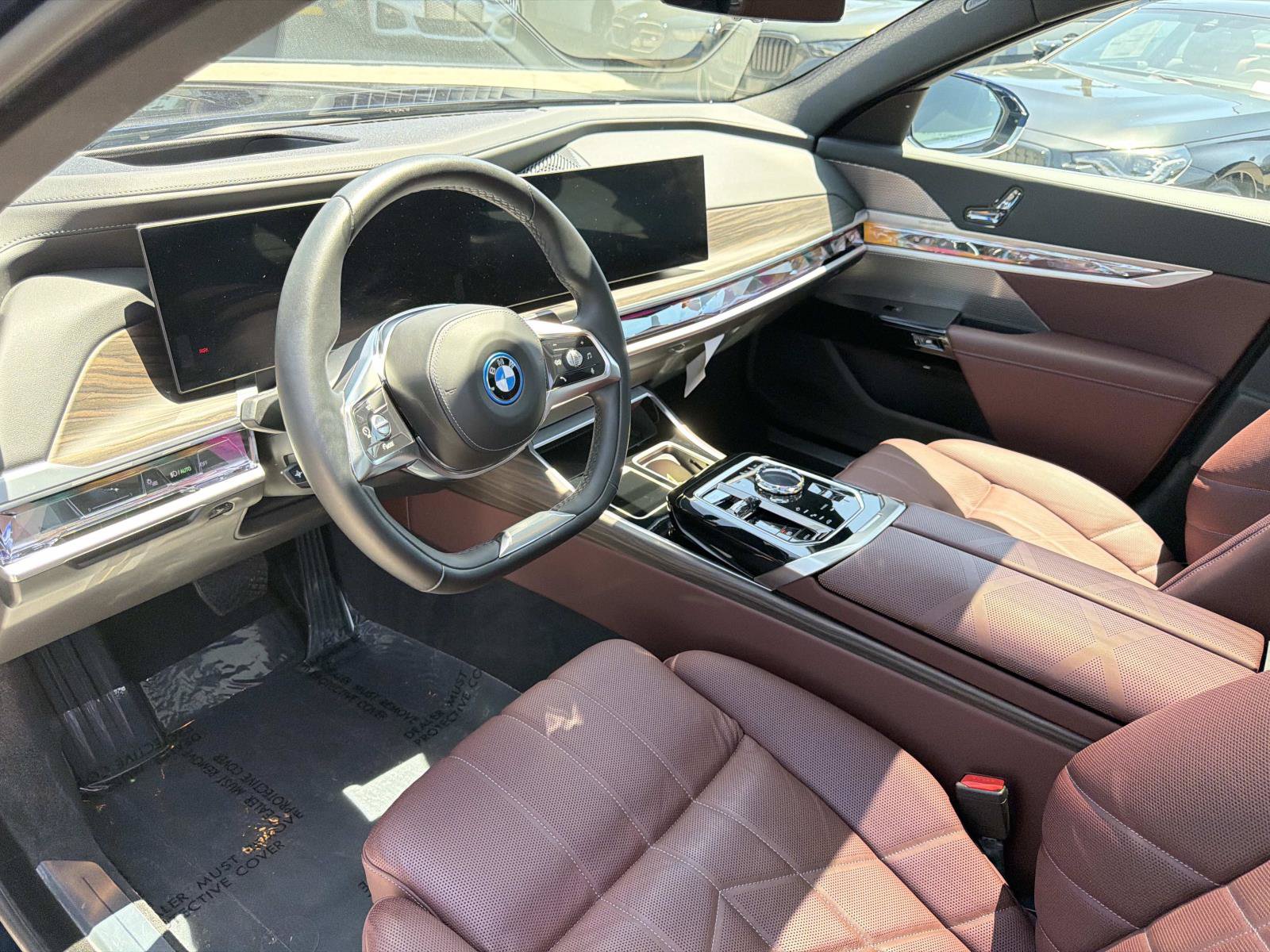 Used 2023 BMW i7 xDrive60 AWD/4WD image 15