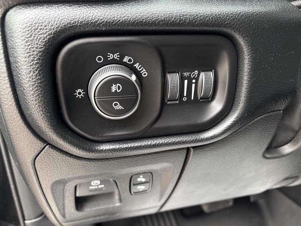 Used 2021 RAM 1500 Laramie w/ Night Edition image 50