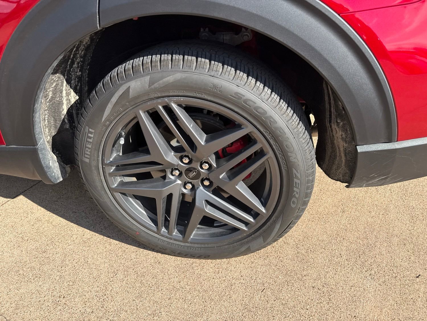 Used 2025 Ford Explorer ST AWD/4WD image 9