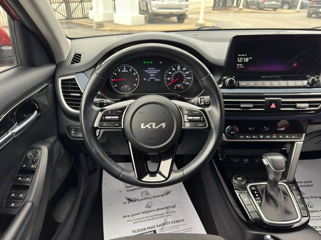 Used 2022 Kia Seltos Nightfall Edition image 33