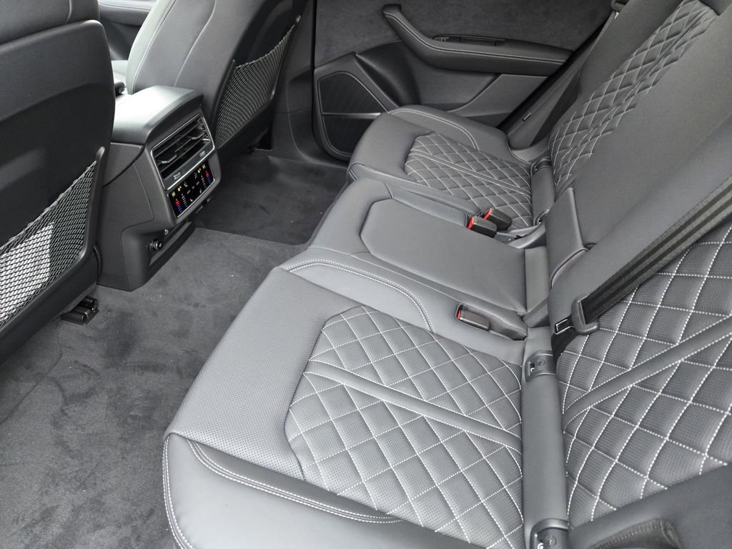 New 2026 Audi SQ8 Prestige image 32