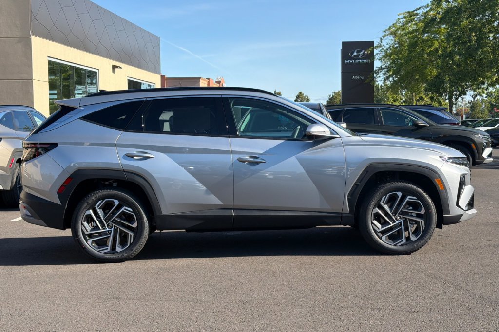 New 2026 Hyundai Tucson Limited AWD/4WD image 3