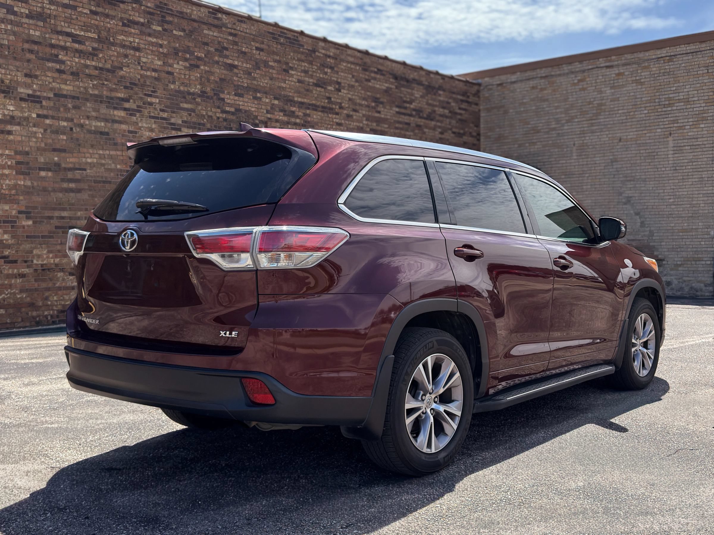 Used 2015 Toyota Highlander XLE FWD image 8