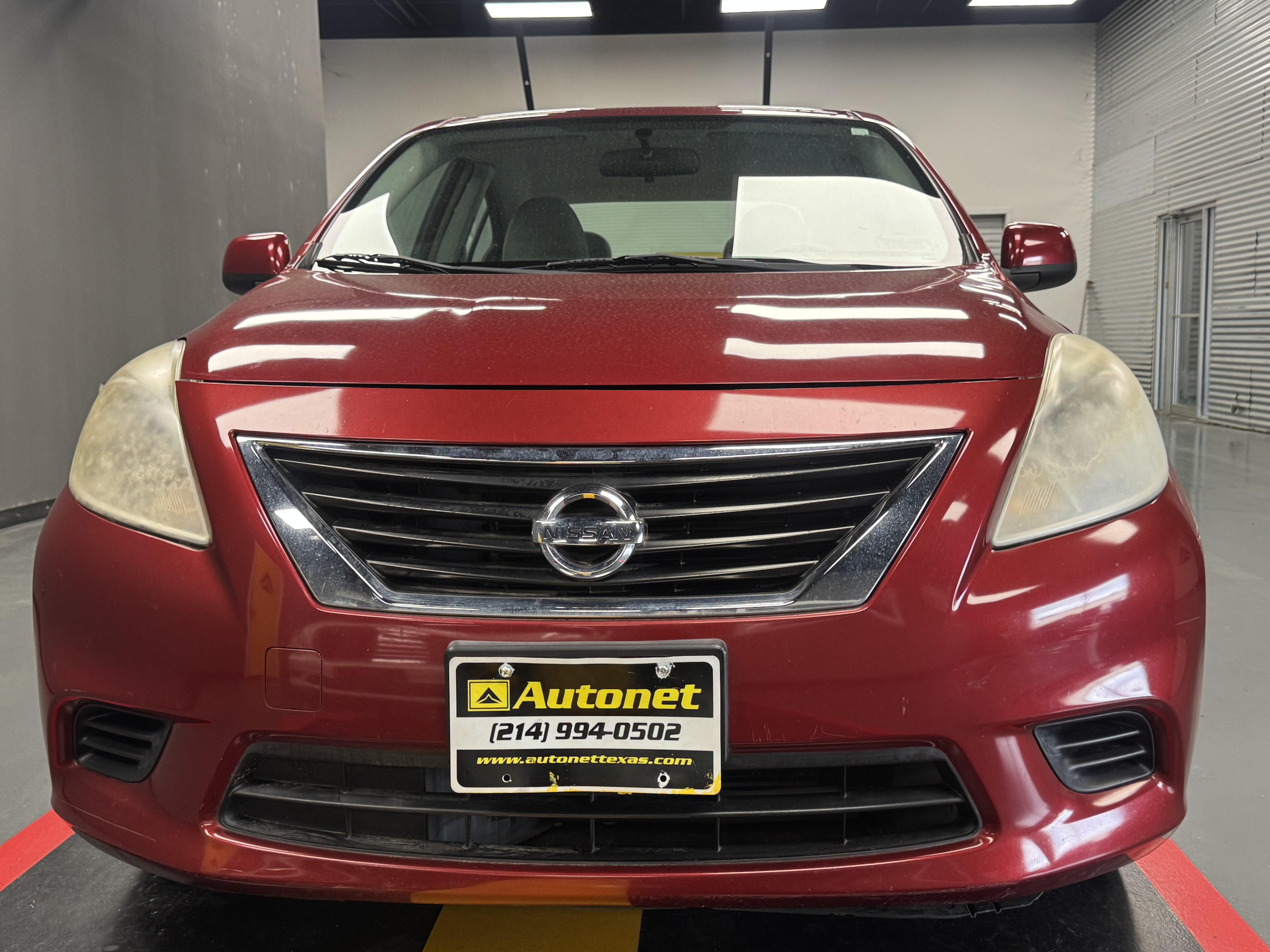 Used 2013 Nissan Versa SV FWD image 6