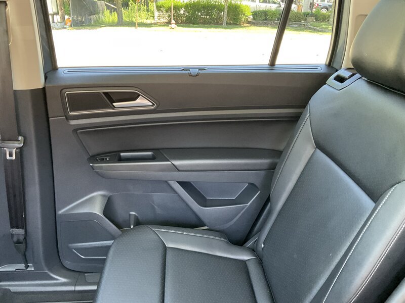 Used 2019 Volkswagen Atlas SEL AWD/4WD image 18